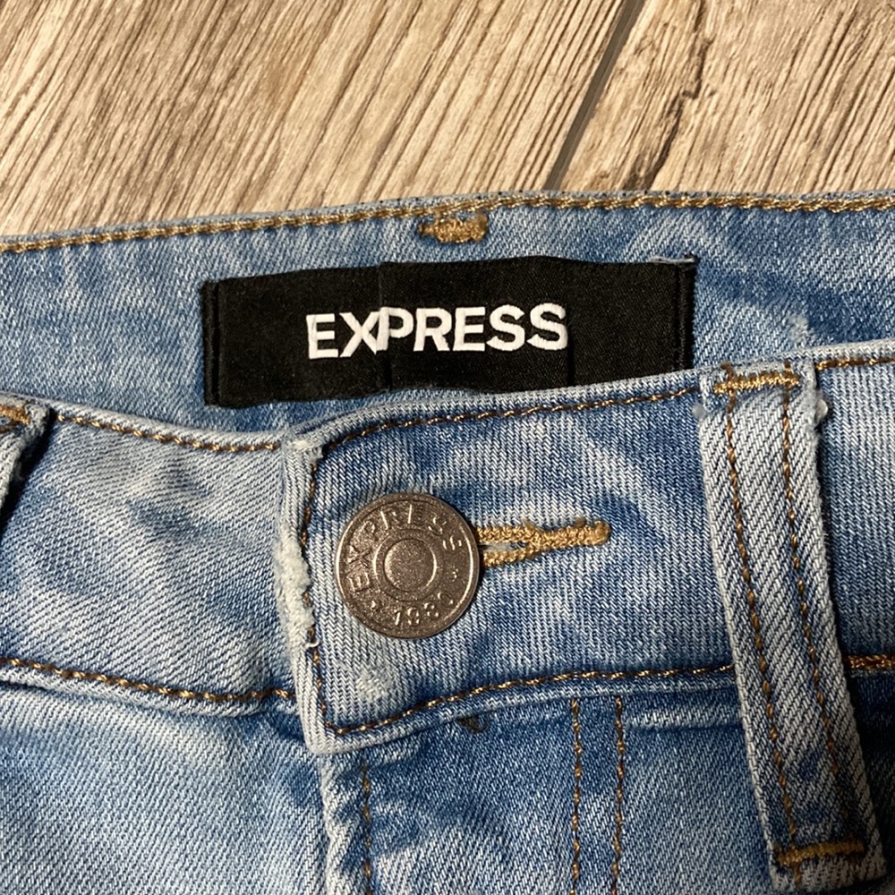 Express jean shorts Size 0 - Picture 4 of 9